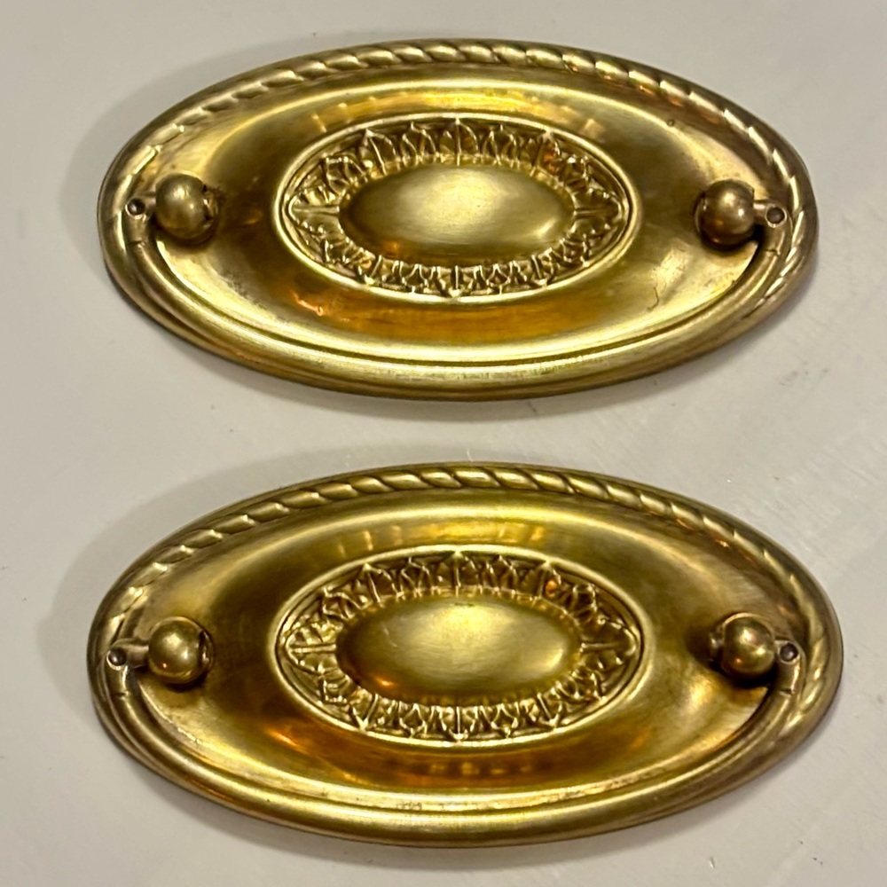 Antique Hepplewhite Duncan Phyfe Brass Concave Oval Drawer Pulls